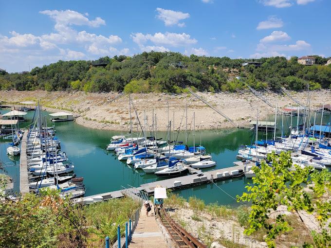 Commander's Point Marina
