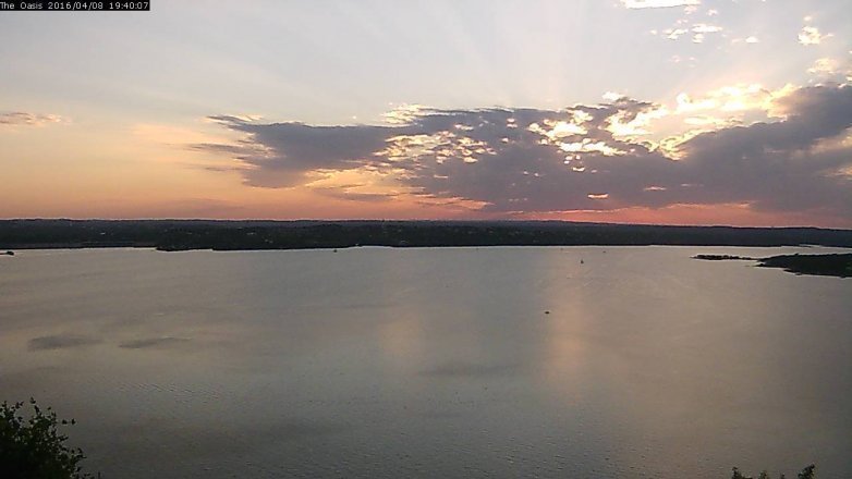 Lake Travis webcam, April 8, 2016 6:45 PM CT