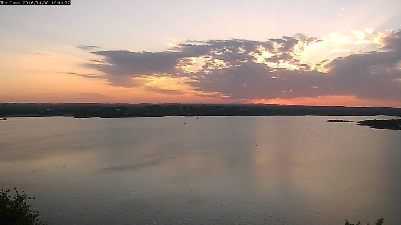 Lake Travis webcam, April 8, 2016 6:50 PM CT