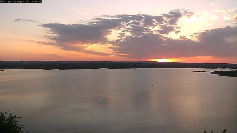 Lake Travis webcam, April 8, 2016 6:55 PM CT