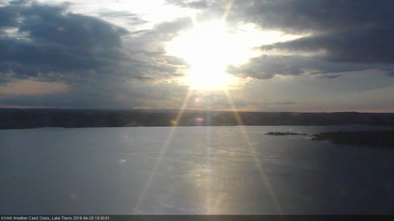 Lake Travis webcam, April 20, 2016 6:45 PM CT