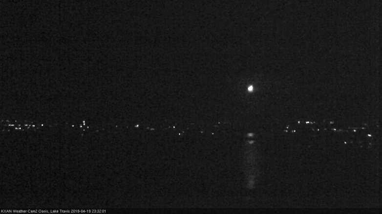 Lake Travis webcam, April 19, 2018 10:45 PM CT